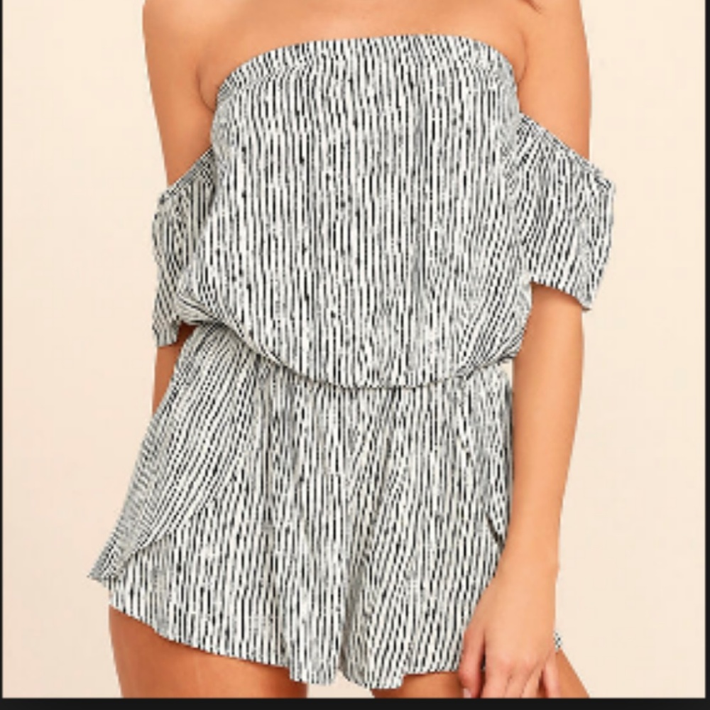 GET-TOGETHER BLACK AND WHITE STRIPED OFF-THE-SHOUL